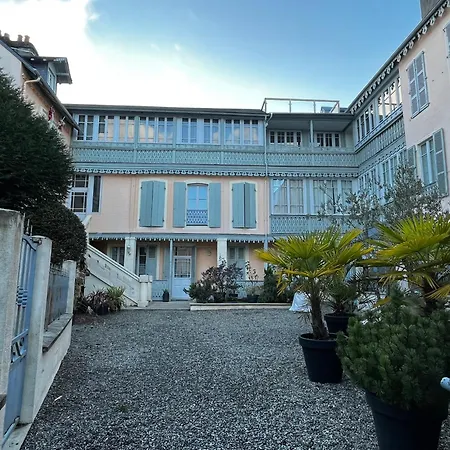 Апартаменты Hyper Centre De Bigorre *